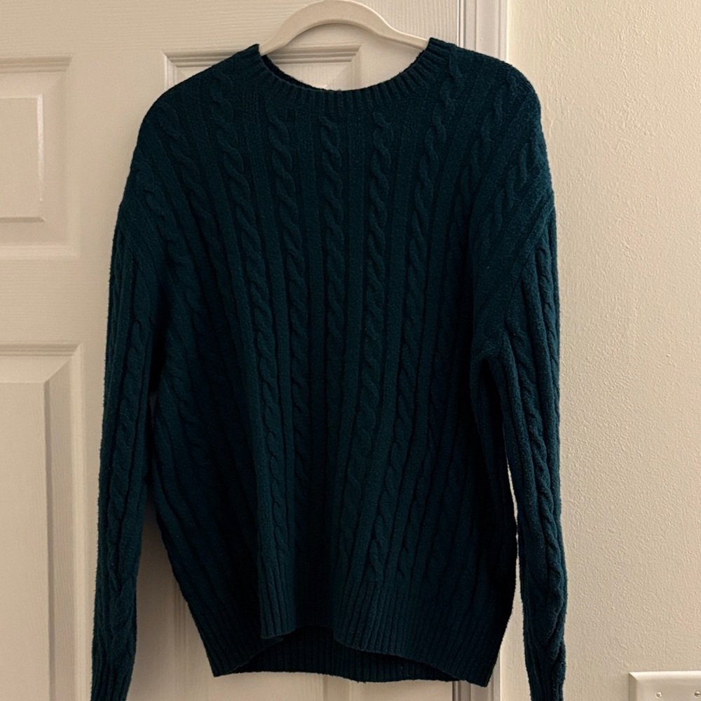 Women’s Hollister Cable Knit Sweater
